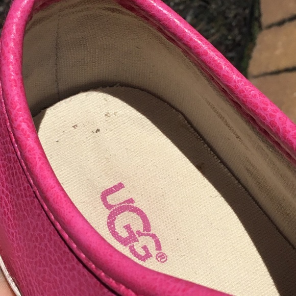 Ugg K Broderick Pink Pebbled Sneakers - Picture 8 of 8